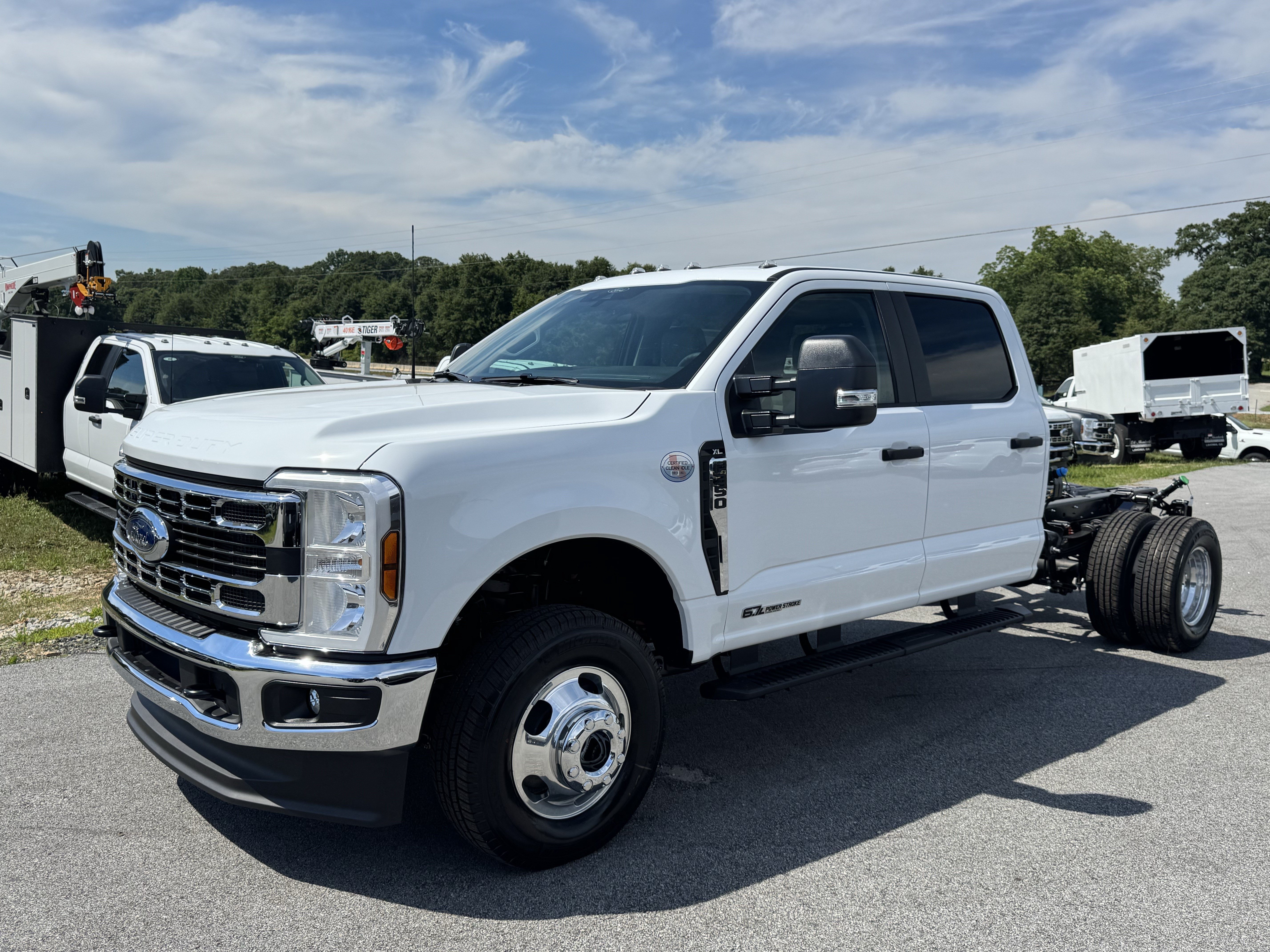 New 2026 Ford Super Duty F-350 DRW F-350® XL XL 4WD Crew Cab 179 WB 60 CA