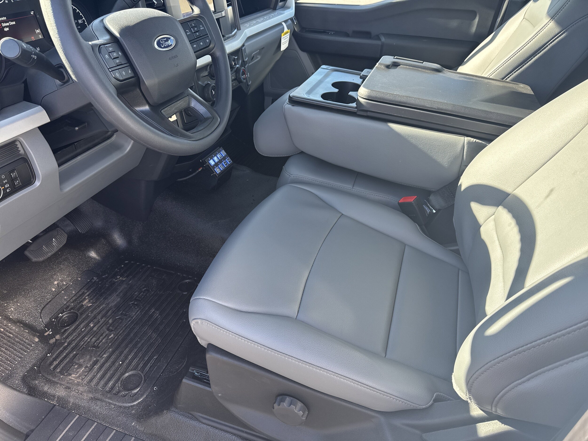 2026 Ford F-600 Super Duty Chassis Cab XL - Photo 10