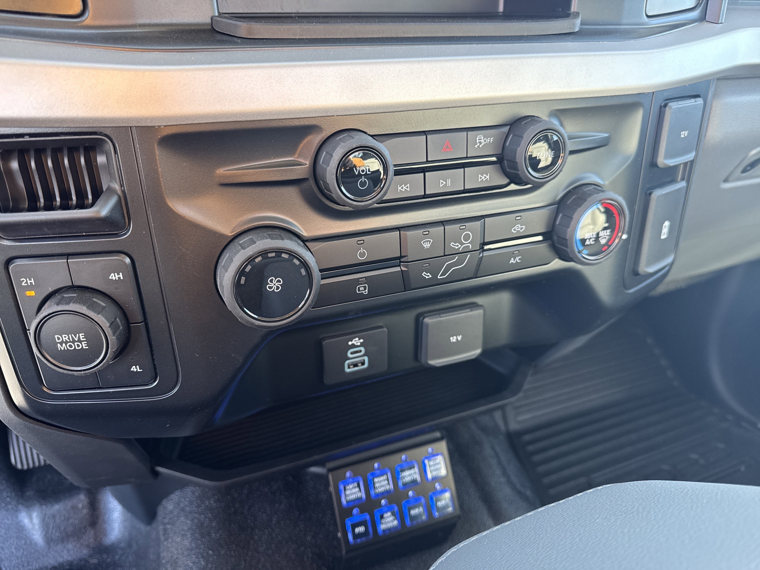 2026 Ford F-600 Super Duty Chassis Cab XL - Photo 17