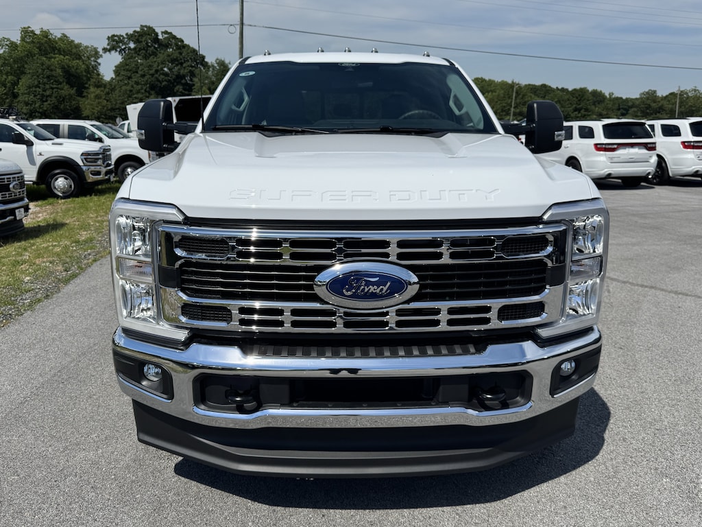 New 2026 Ford Super Duty F-350 DRW F-350® XL XL 4WD Crew Cab 179 WB 60 CA