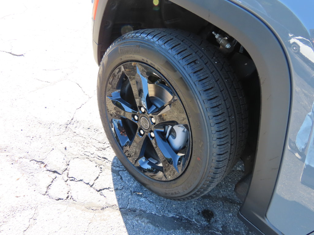 New 2027 Jeep Grand Cherokee Limited 4X4 Sport Utility