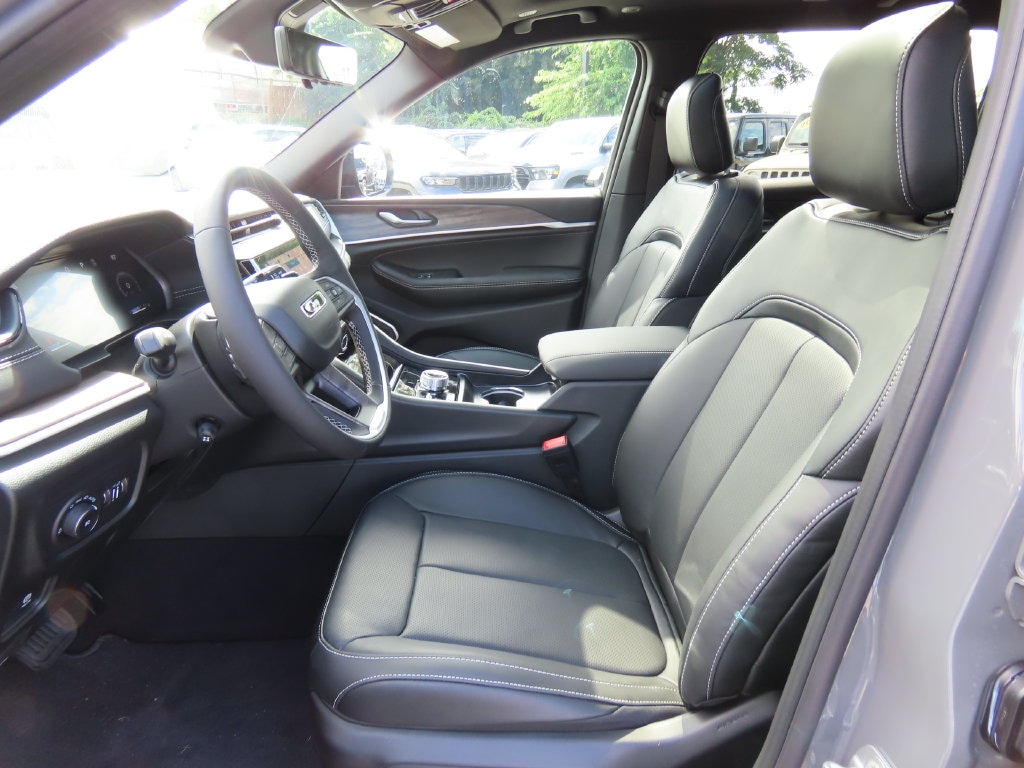 New 2027 Jeep Grand Cherokee L Limited Reserve 4x4 Sport Utility