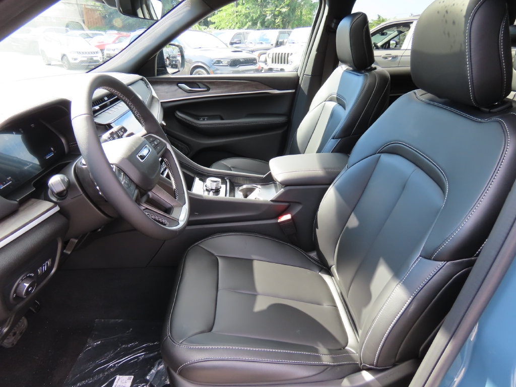 New 2027 Jeep Grand Cherokee Limited 4X4 Sport Utility