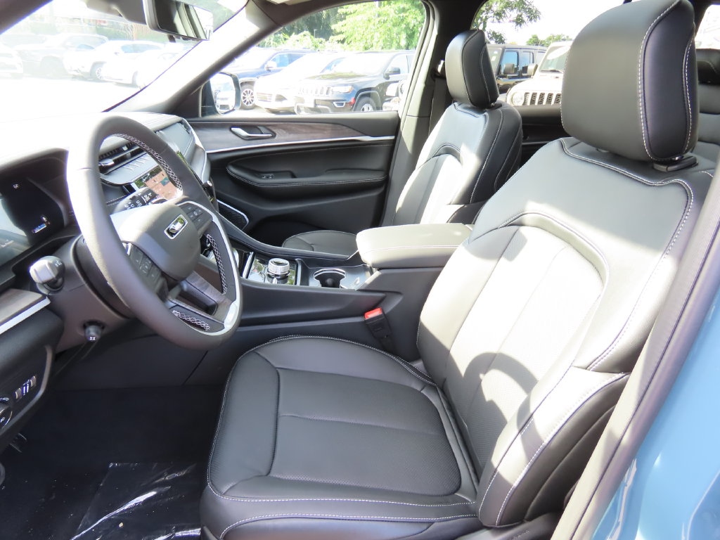 New 2027 Jeep Grand Cherokee Limited Reserve 4x4 Sport Utility
