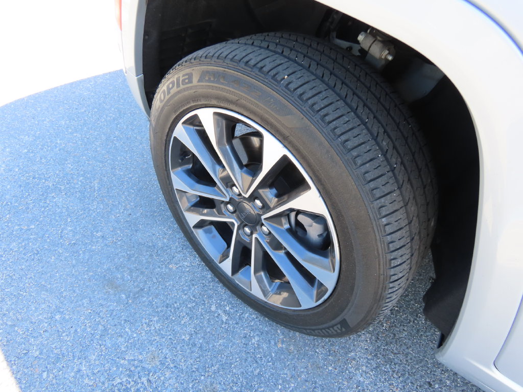 Used 2023 Jeep Grand Cherokee L Overland SUV
