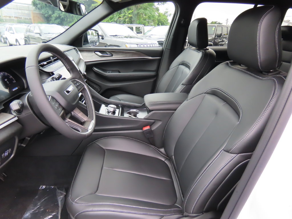 New 2027 Jeep Grand Cherokee Limited 4X4 Sport Utility