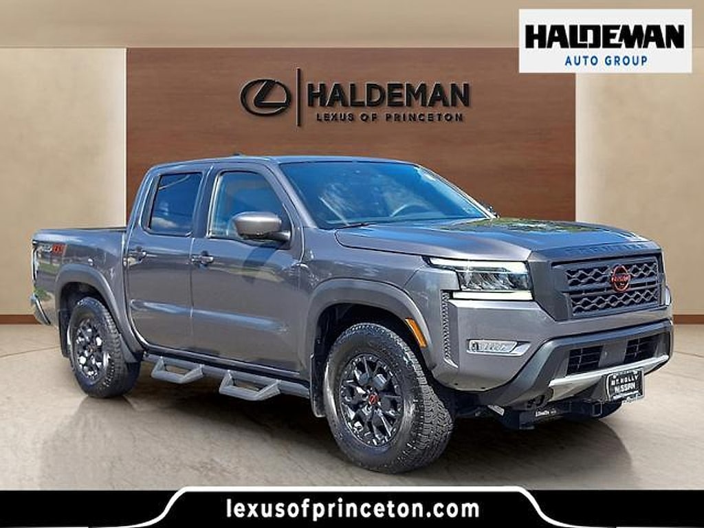 Used 2024 Nissan Frontier Crew Cab PRO-4X 4x4 Truck