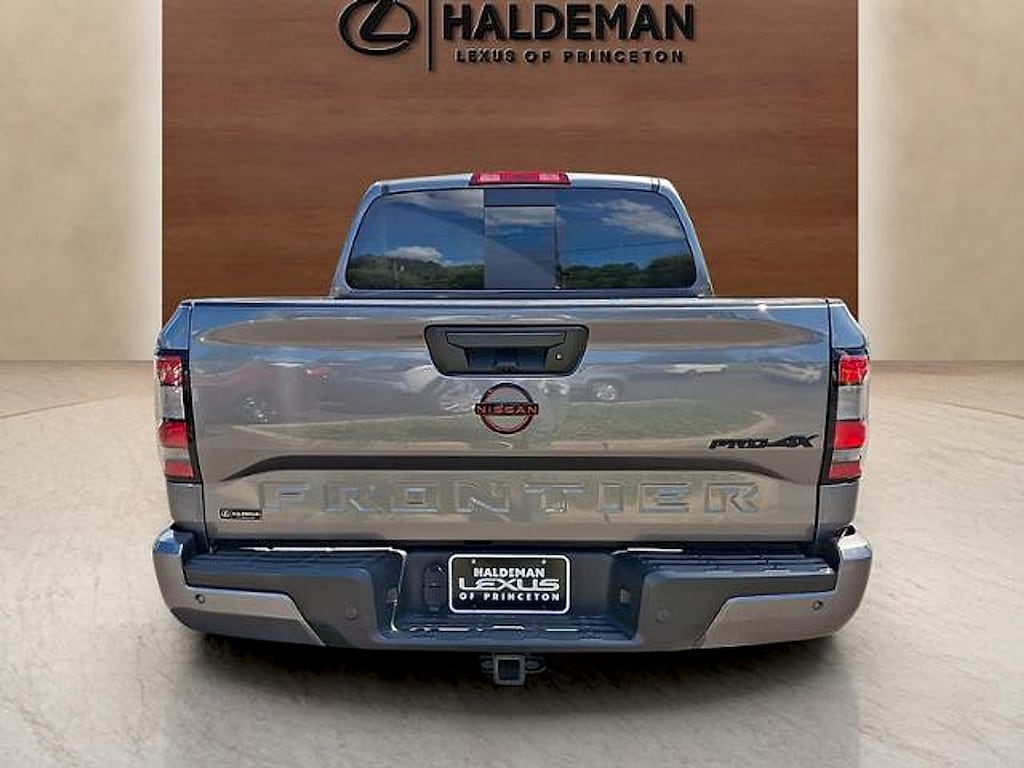 Used 2024 Nissan Frontier Crew Cab PRO-4X 4x4 Truck