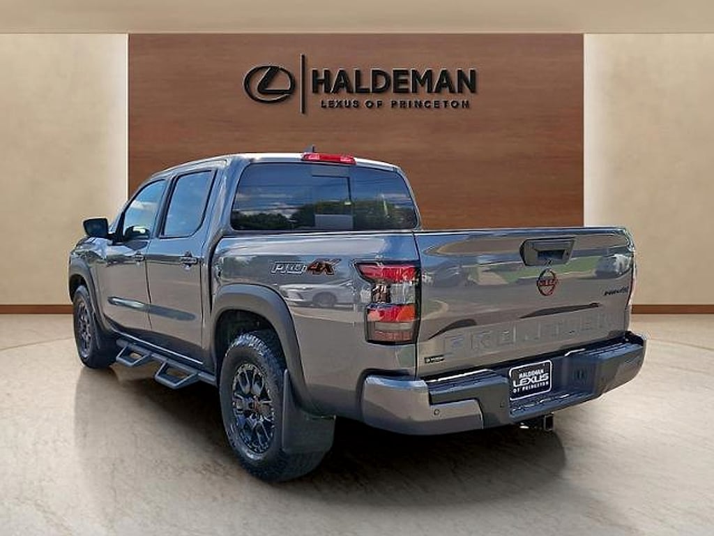 Used 2024 Nissan Frontier Crew Cab PRO-4X 4x4 Truck
