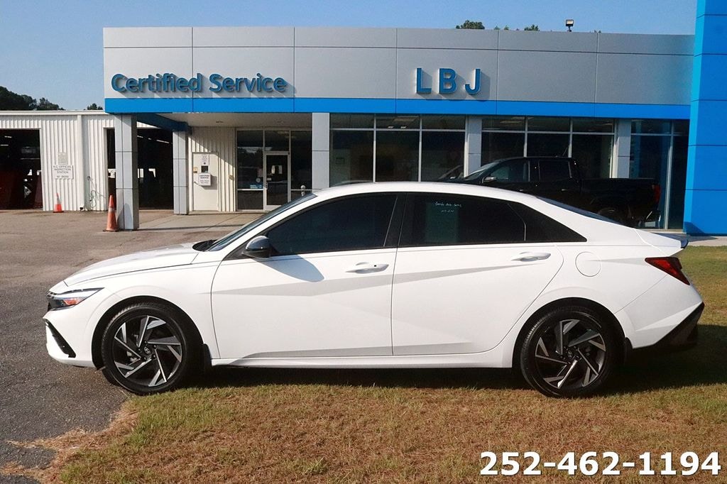 Used 2025 Hyundai Elantra SEL Sport Sedan