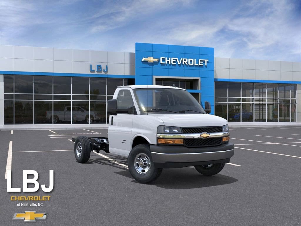 2025 Chevrolet Express Cutaway