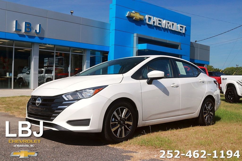Used 2024 Nissan Versa 1.6 SV Sedan