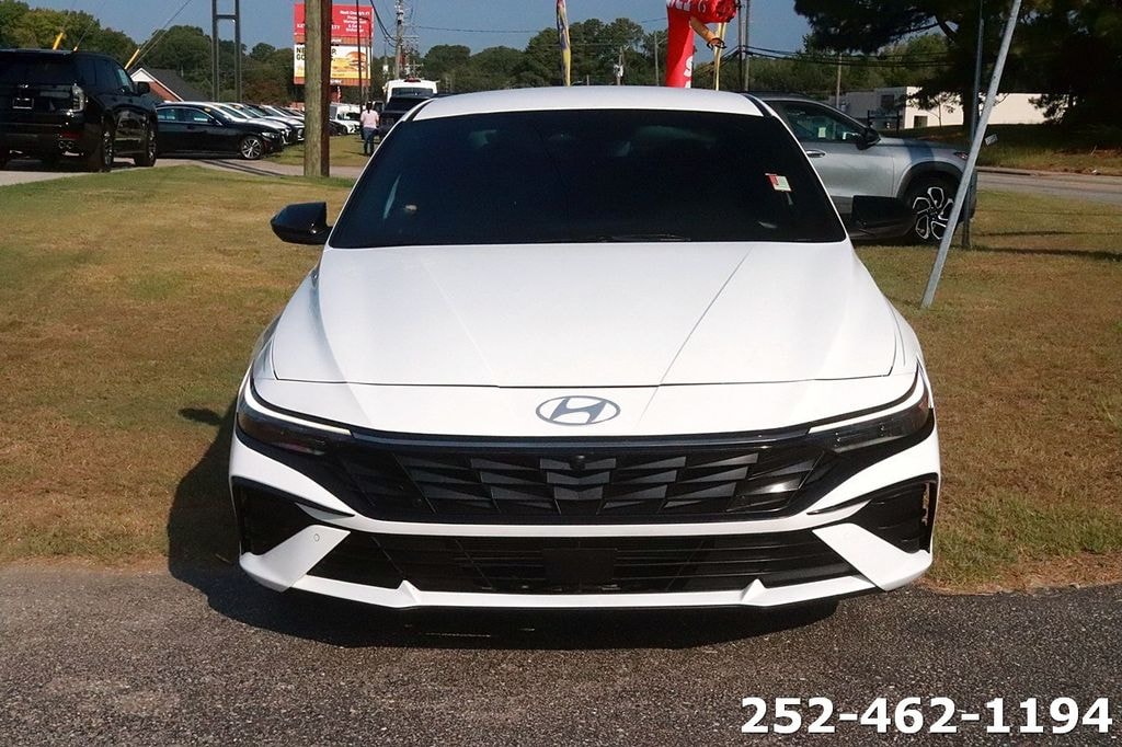 Used 2025 Hyundai Elantra SEL Sport Sedan