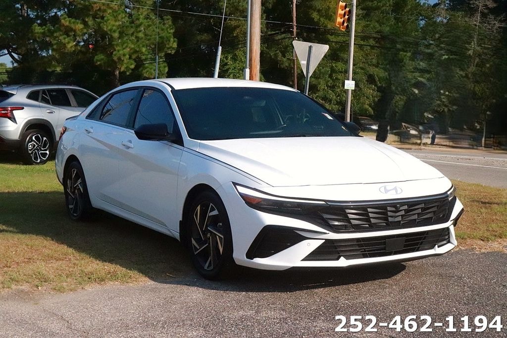 Used 2025 Hyundai Elantra SEL Sport Sedan