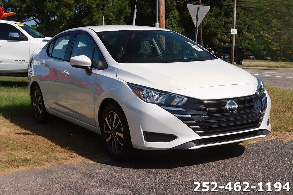Used 2024 Nissan Versa 1.6 SV Sedan