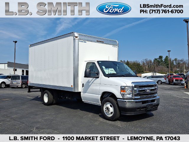 2026 Ford E-Series Cutaway Base