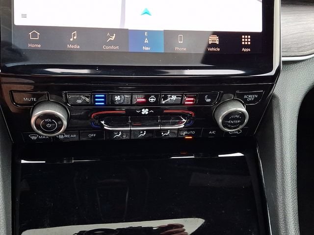 2022 Jeep Grand Cherokee Overland - Photo 18