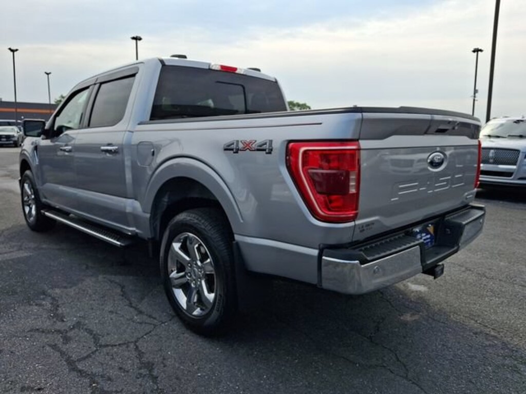 Certified 2022 Ford F-150 XLT CREW CAB TRUCK