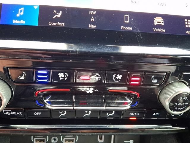 2022 Jeep Grand Cherokee Overland - Photo 31