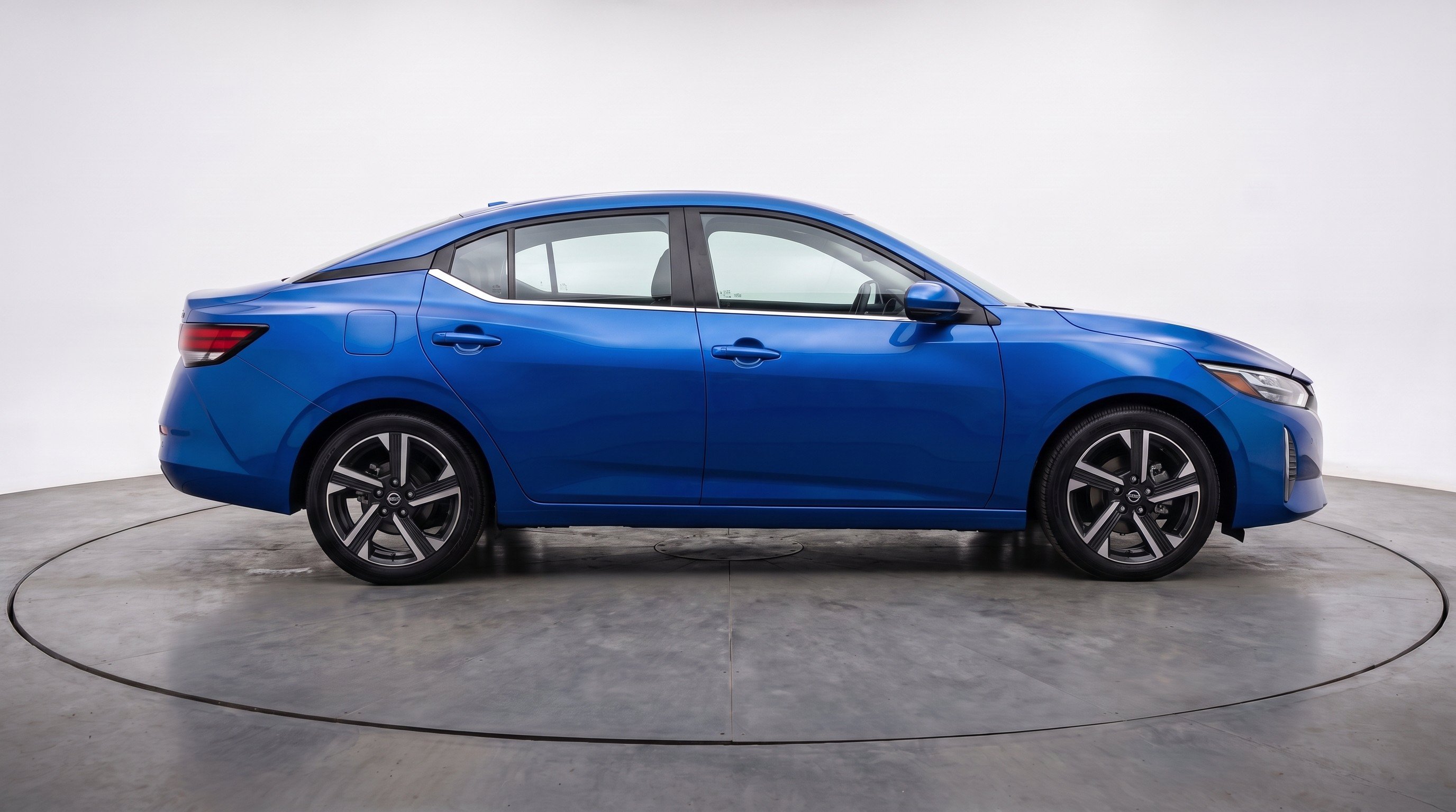 Thumbnail: 2025 Nissan Sentra - 10