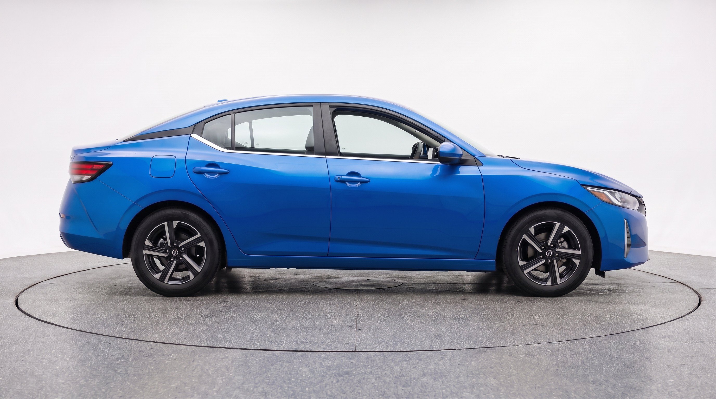Thumbnail: 2025 Nissan Sentra - 10