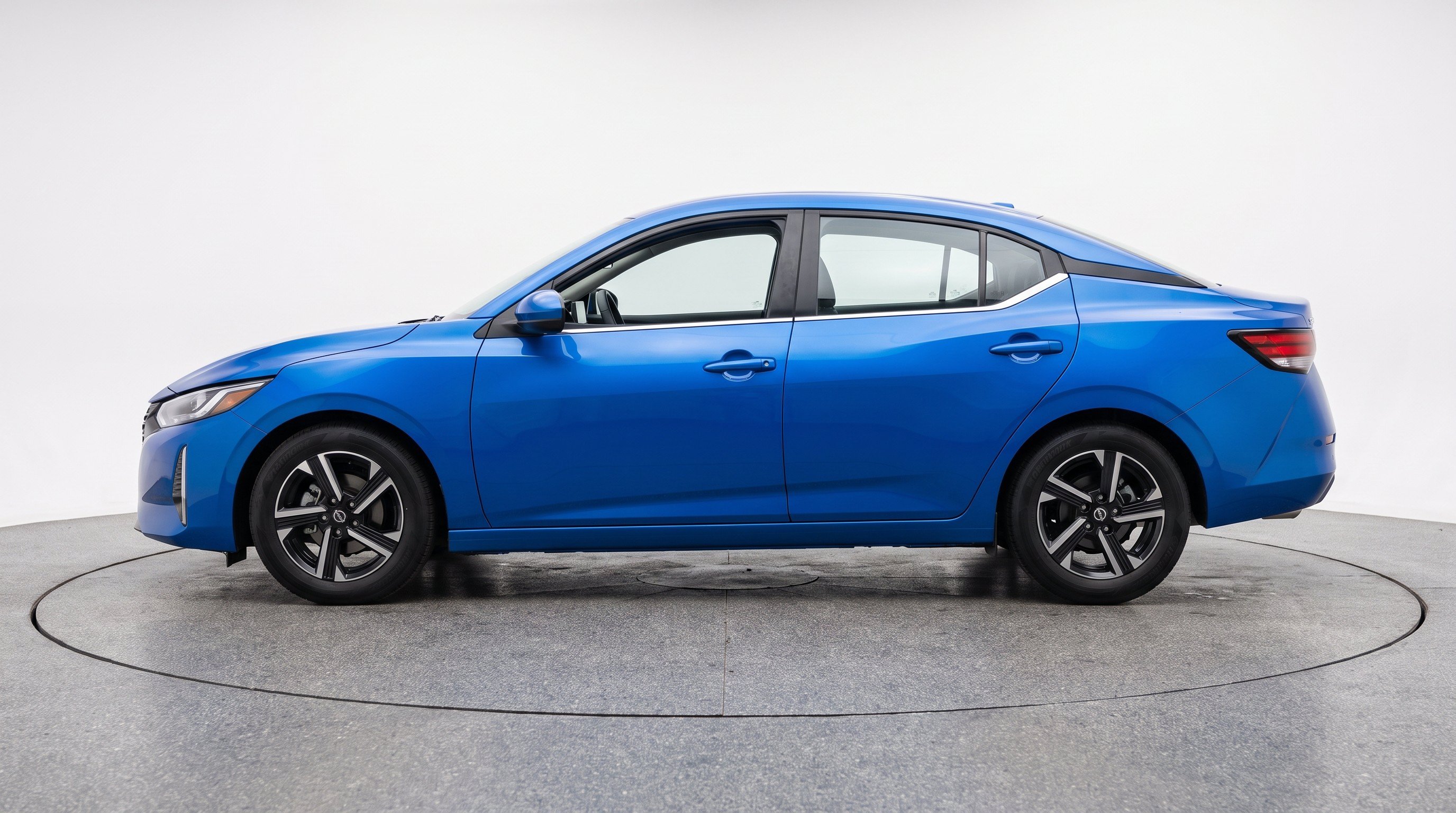 Thumbnail: 2025 Nissan Sentra - 5