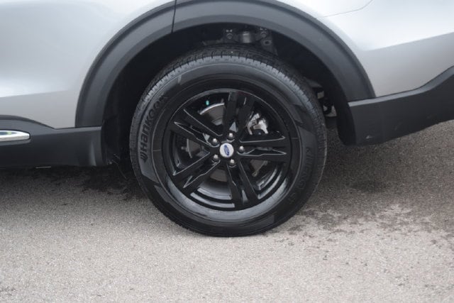 2023 Ford Explorer XLT - Photo 28
