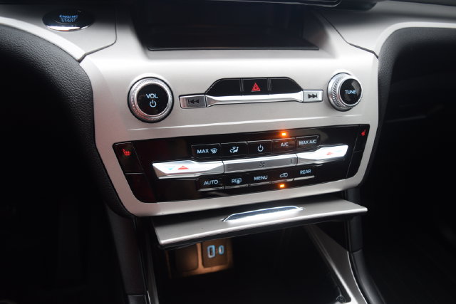 2023 Ford Explorer XLT - Photo 11