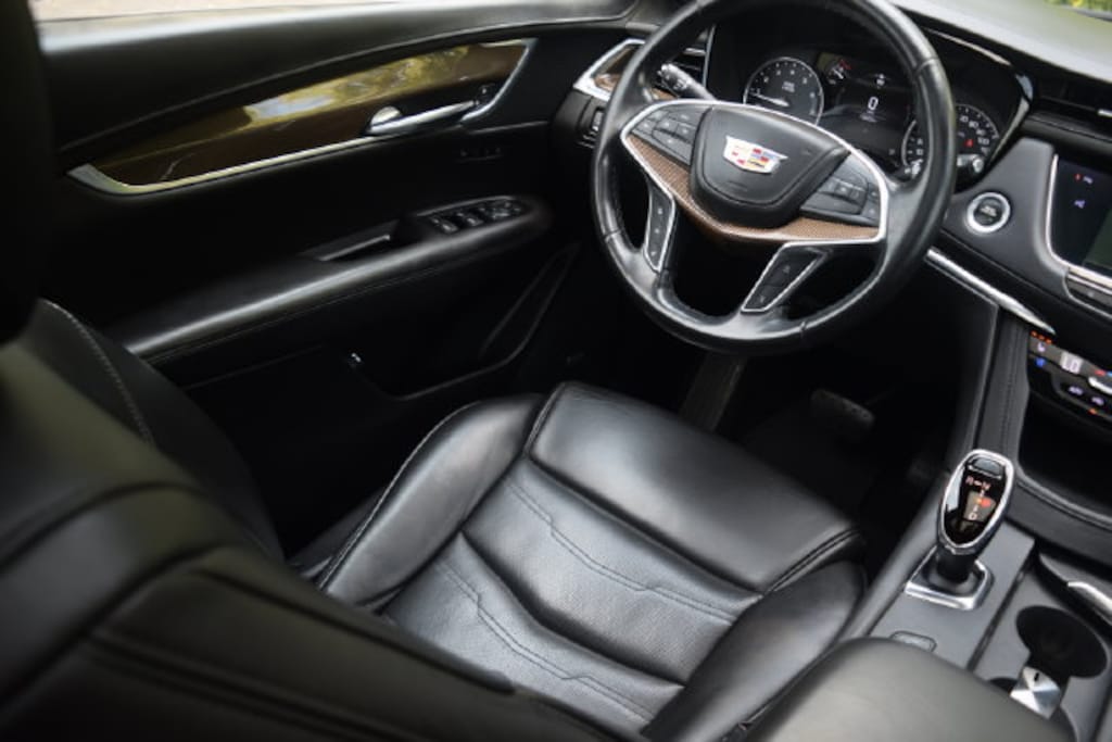 Used 2019 CADILLAC XT5 Platinum SUV