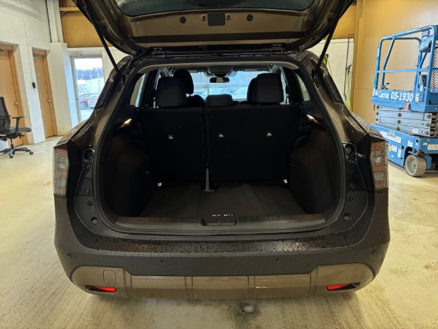 2026 Nissan KICKS S - Photo 16