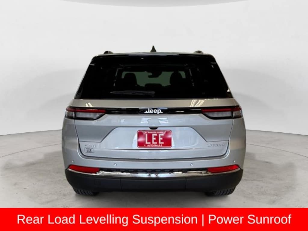 New 2026 Jeep Grand Cherokee LAREDO X 4X4 Sport Utility