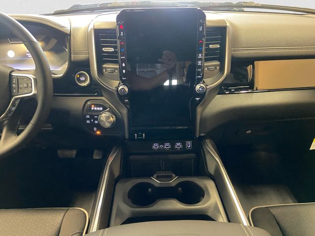 2026 RAM 1500 Laramie - Photo 11