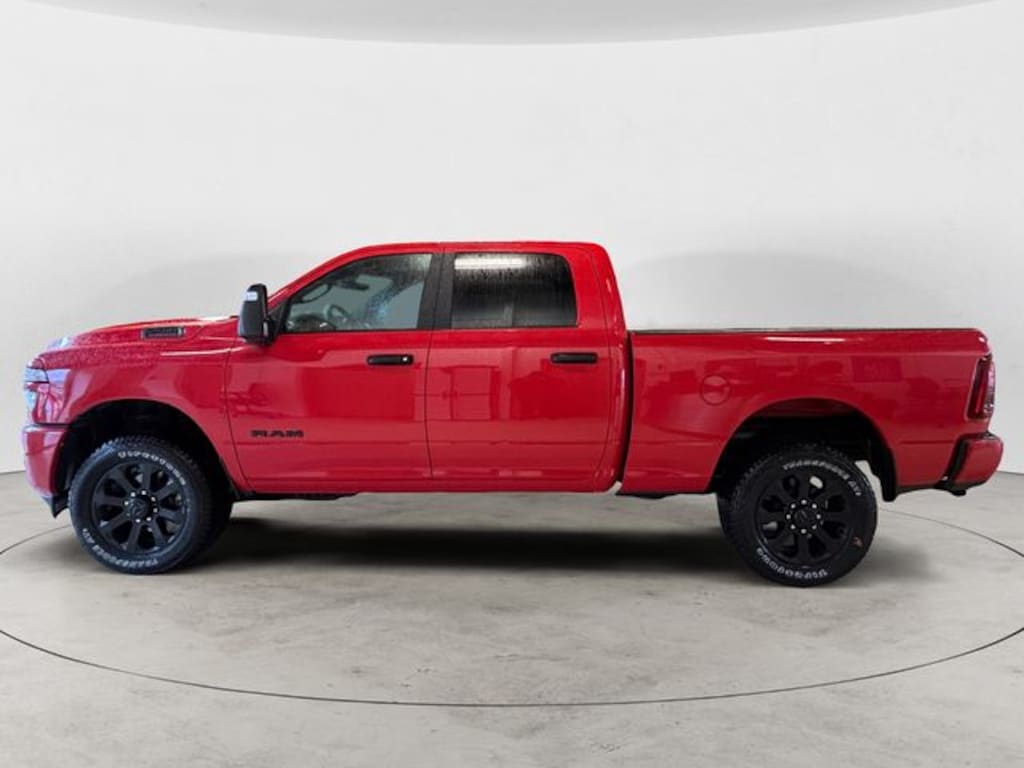 New 2026 Ram 2500 BIG HORN CREW CAB 4X4 6'4 BOX Pickup