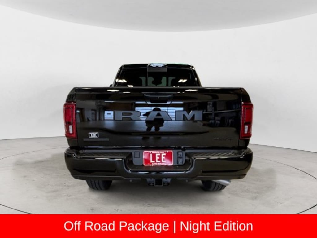 New 2026 Ram 2500 BIG HORN CREW CAB 4X4 6'4 BOX Pickup