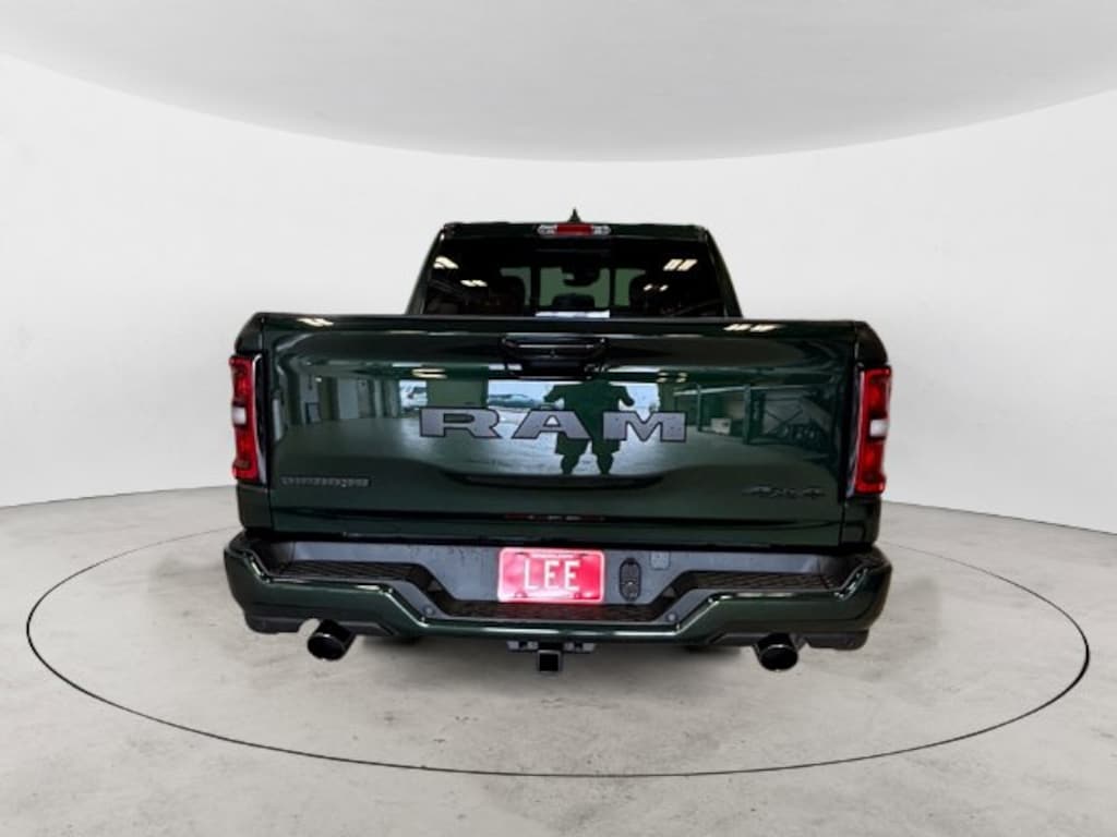 New 2026 Ram 1500 BIG HORN CREW CAB 4X4 5'7 BOX Pickup