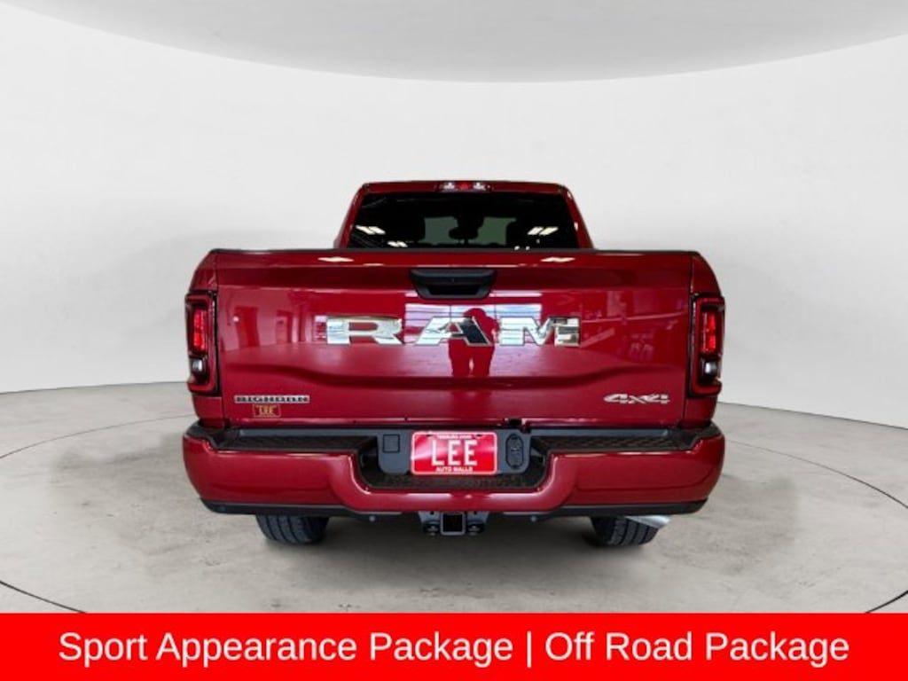 New 2026 Ram 2500 BIG HORN CREW CAB 4X4 6'4 BOX Pickup