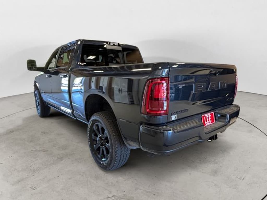New 2026 Ram 2500 LARAMIE CREW CAB 4X4 6'4 BOX Pickup