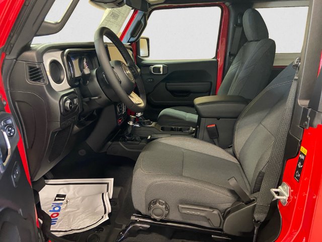 2026 Jeep Wrangler 2-Door Willys - Photo 9
