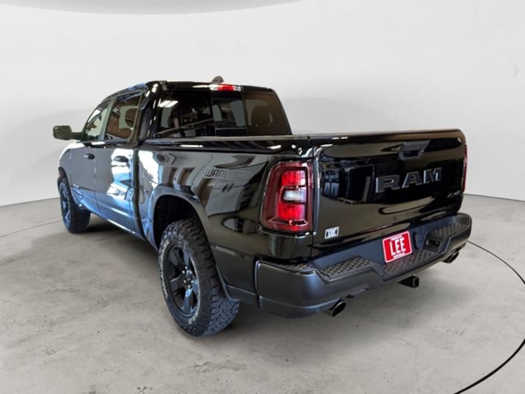New 2026 Ram 1500 WARLOCK CREW CAB 4X4 5'7 BOX Pickup