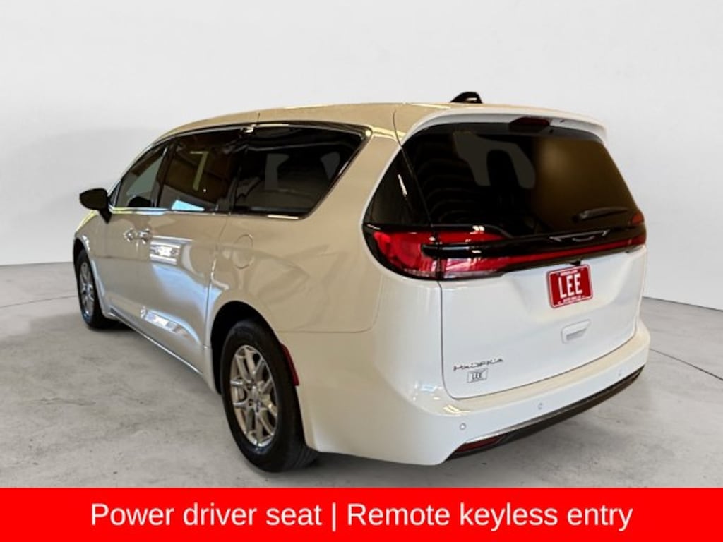 New 2027 Chrysler Pacifica SELECT Passenger Van
