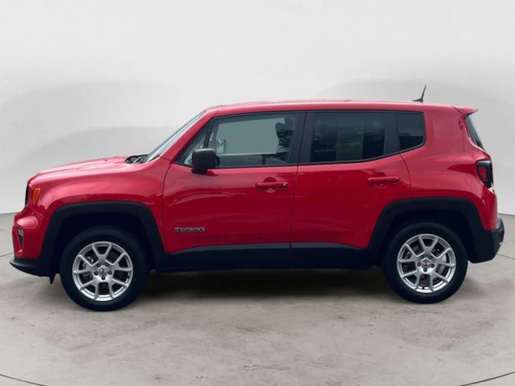 Used 2023 Jeep Renegade Latitude SUV
