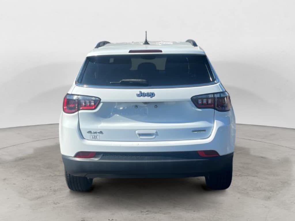 Used 2024 Jeep Compass Latitude SUV