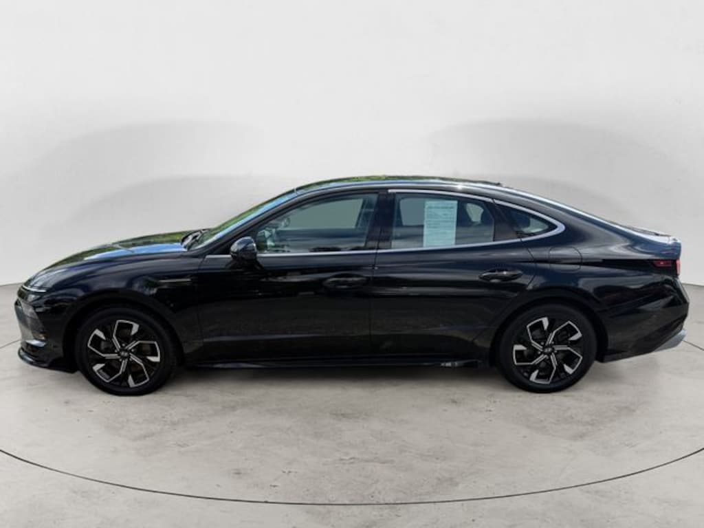 Used 2024 Hyundai Sonata SEL Sedan