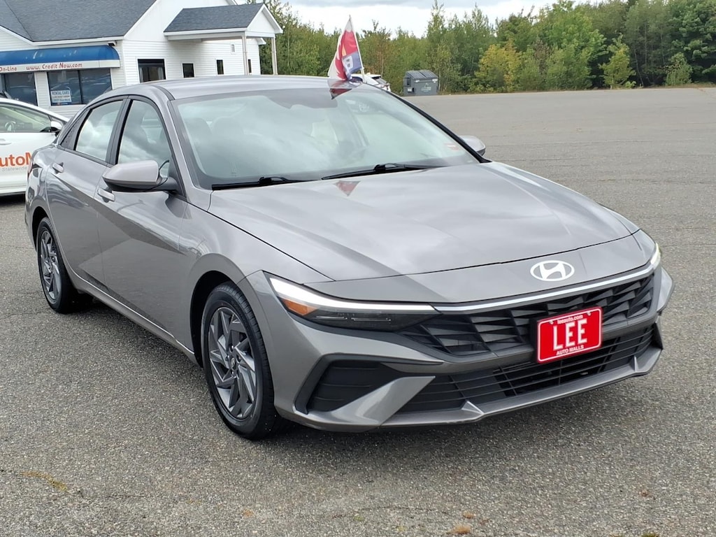 Used 2024 Hyundai Elantra SEL Sedan