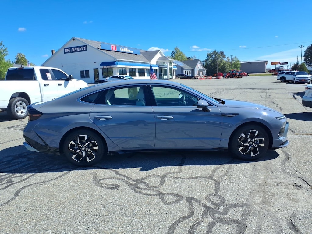 Used 2025 Hyundai Sonata SEL Sedan