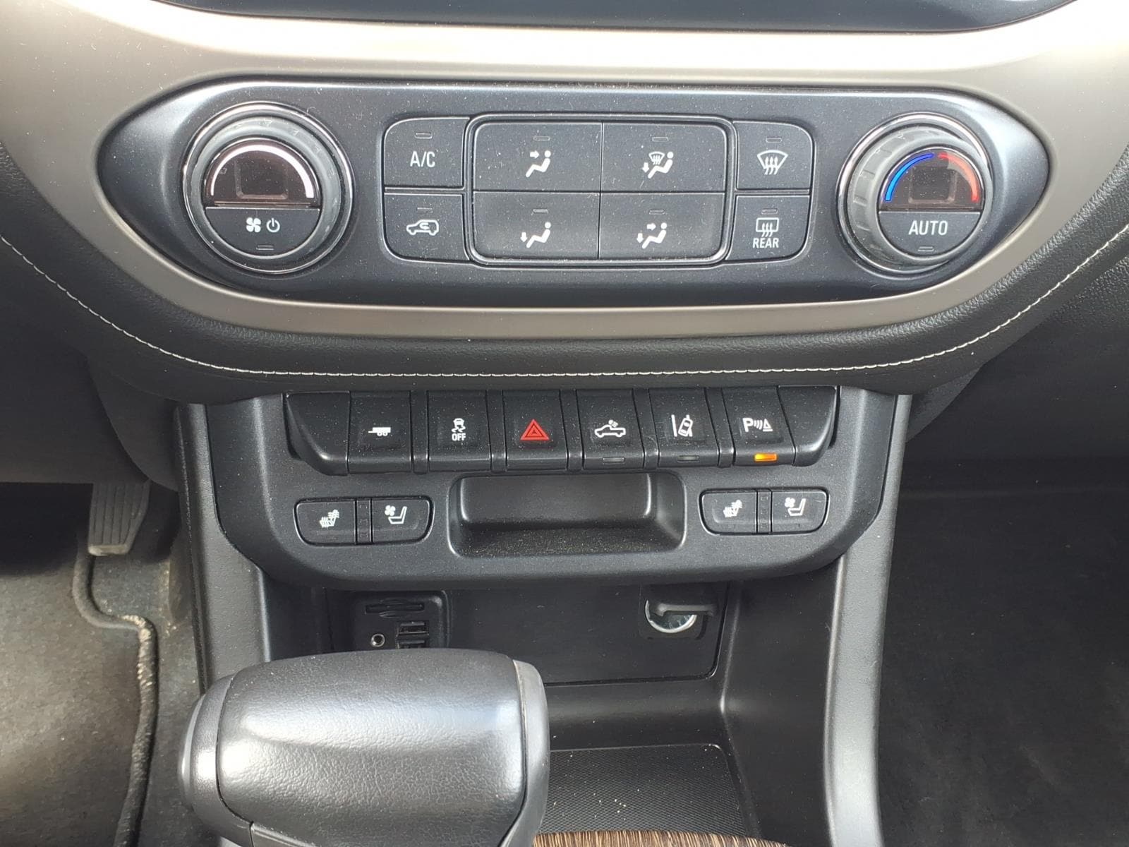 2020 GMC Canyon Denali - Photo 21