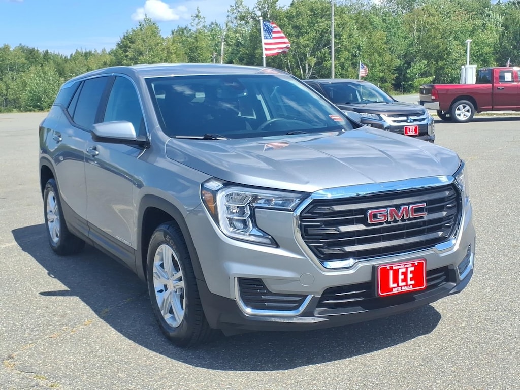 Used 2024 GMC Terrain SLE SUV