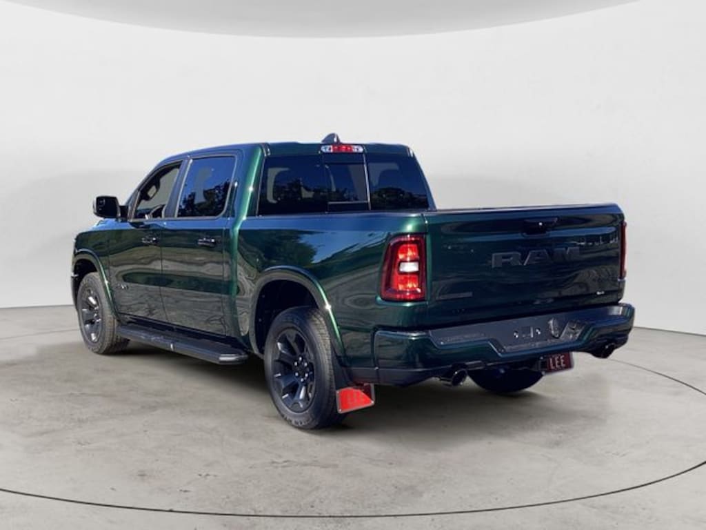 New 2027 Ram 1500 BIG HORN CREW CAB 4X4 5'7 BOX Pickup