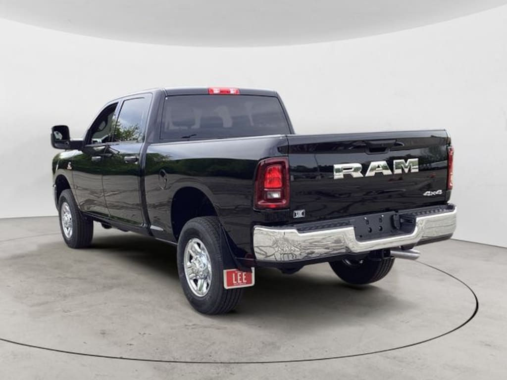 New 2026 Ram 2500 TRADESMAN CREW CAB 4X4 6'4 BOX Pickup