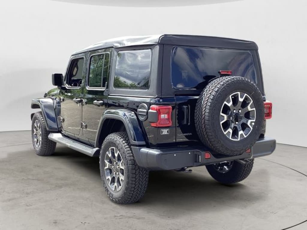 New 2026 Jeep Wrangler 4-DOOR SAHARA Sport Utility